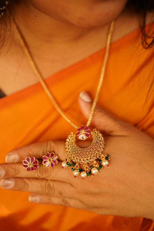 Multi colour locket with chain