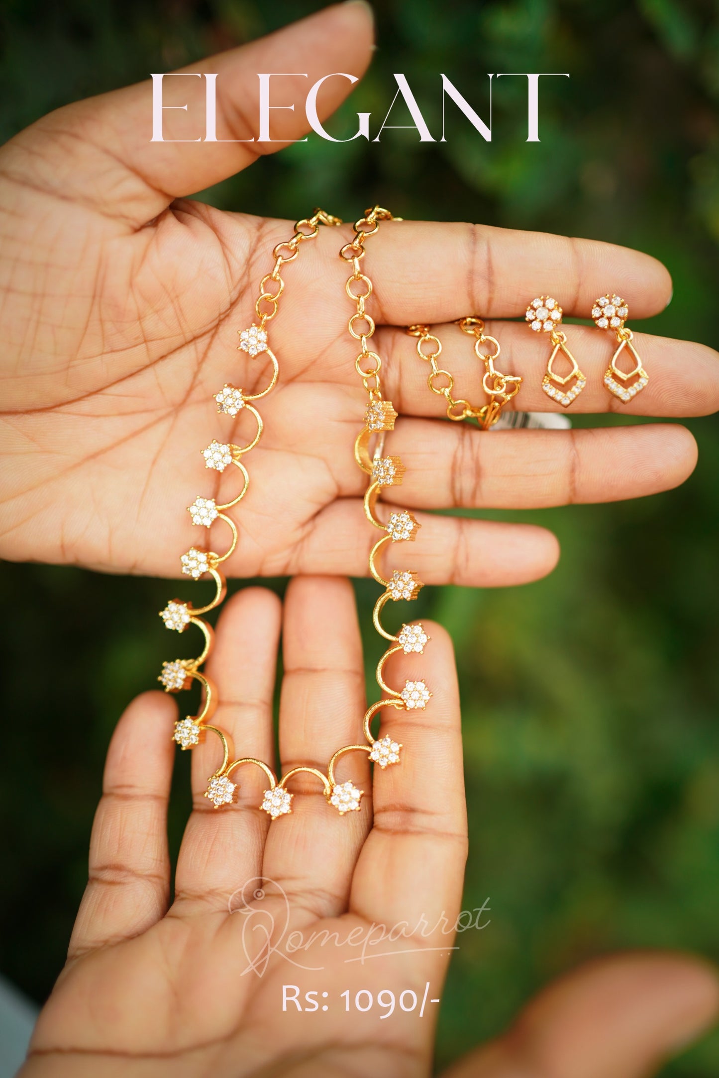 Stylish Floral Necklace Set