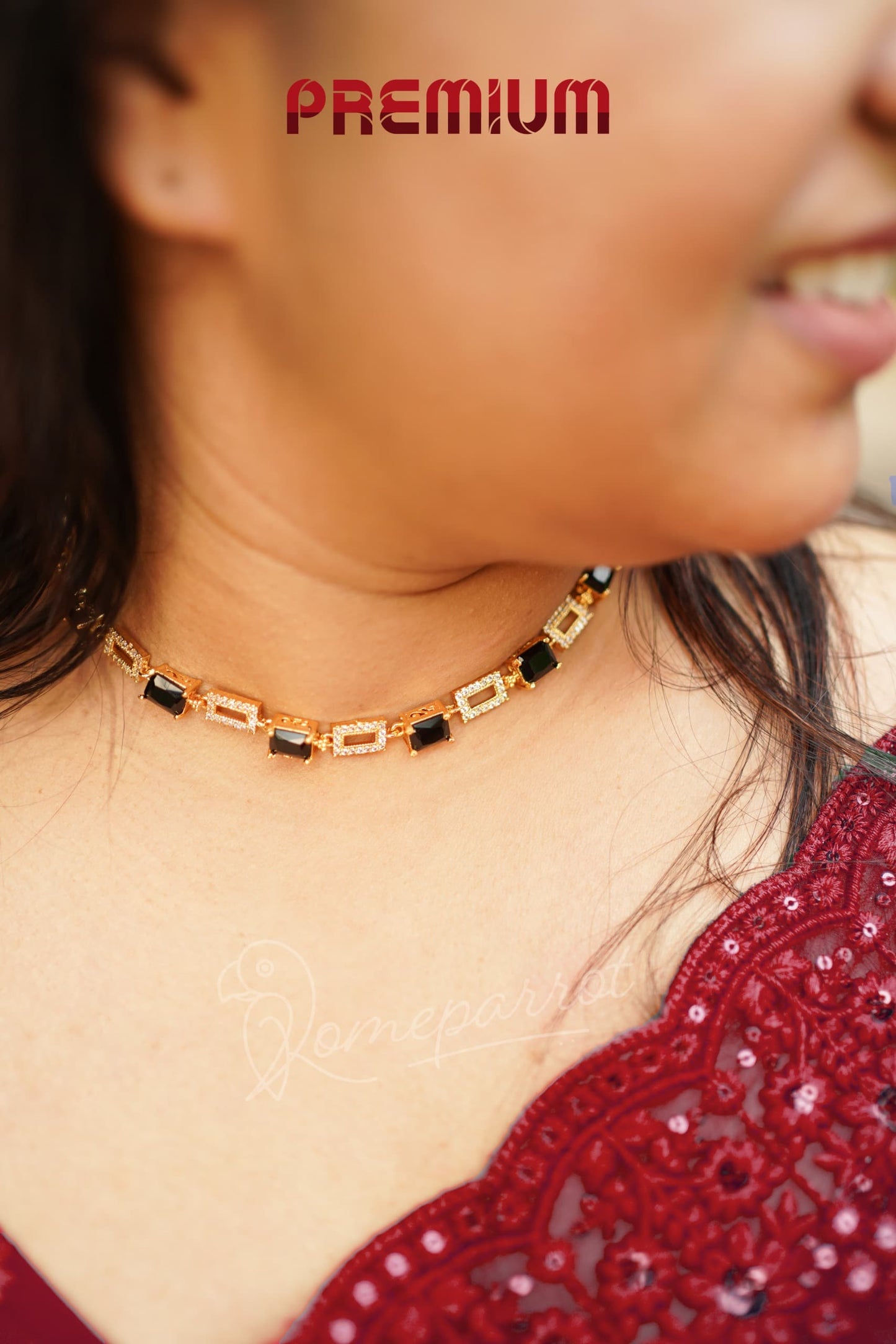 Chokker gold plated necklace