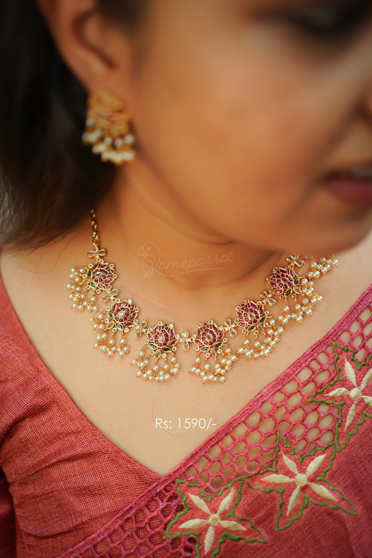 Guttaspusalu Necklace with earrings