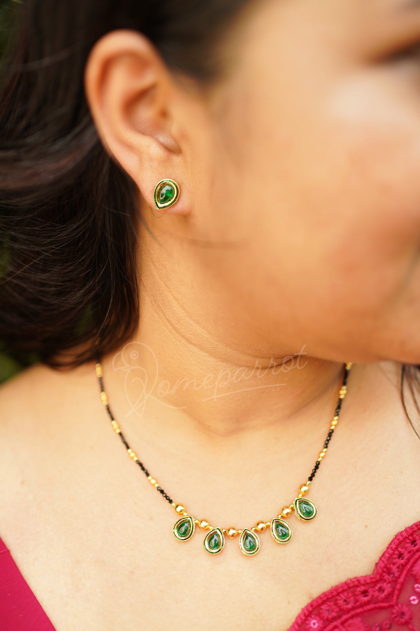 Black gold mix beaded chain set