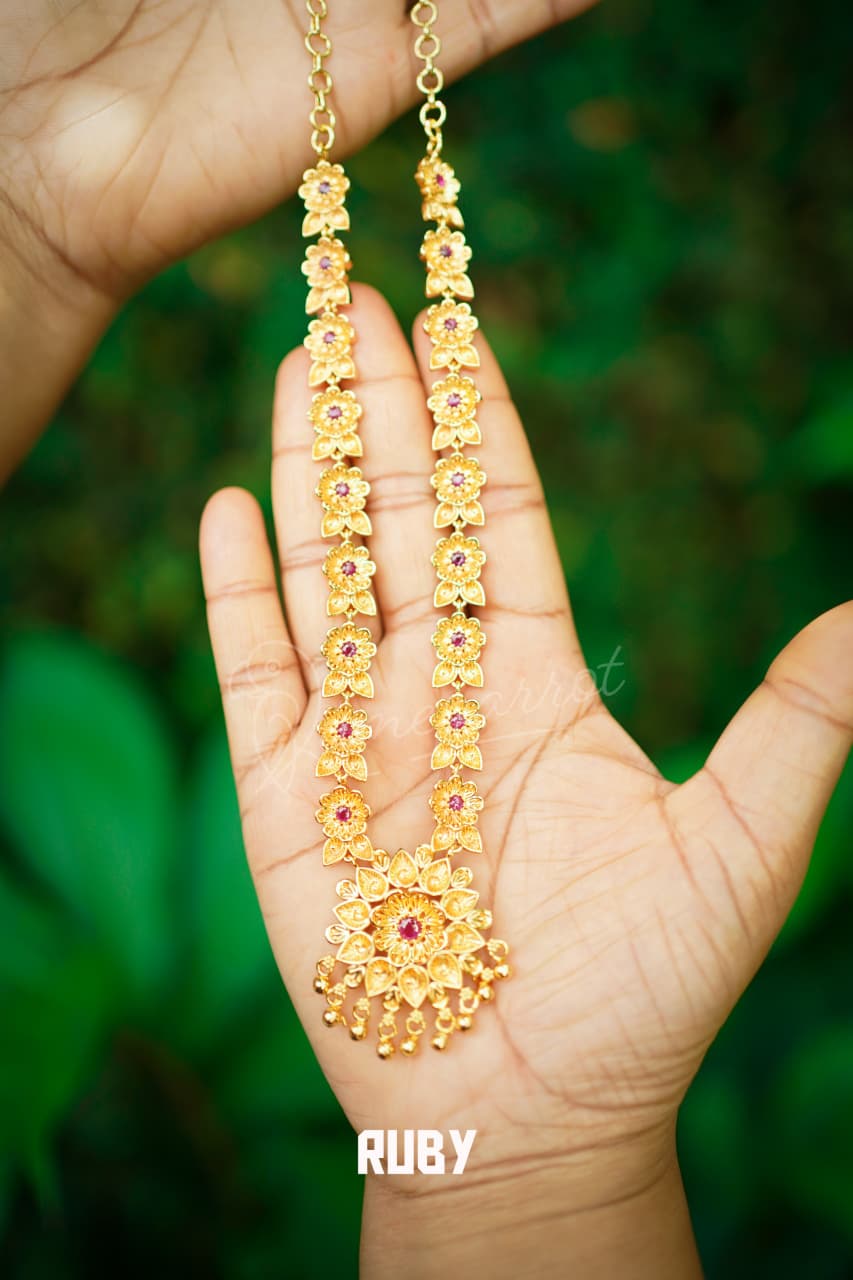 Floral gold plated necklace