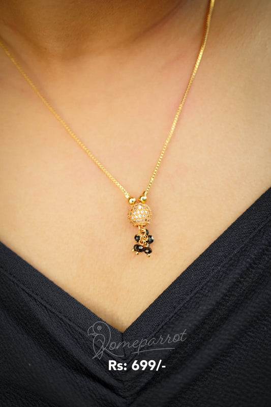 Gold Plated Simple Round Pendent Necklace