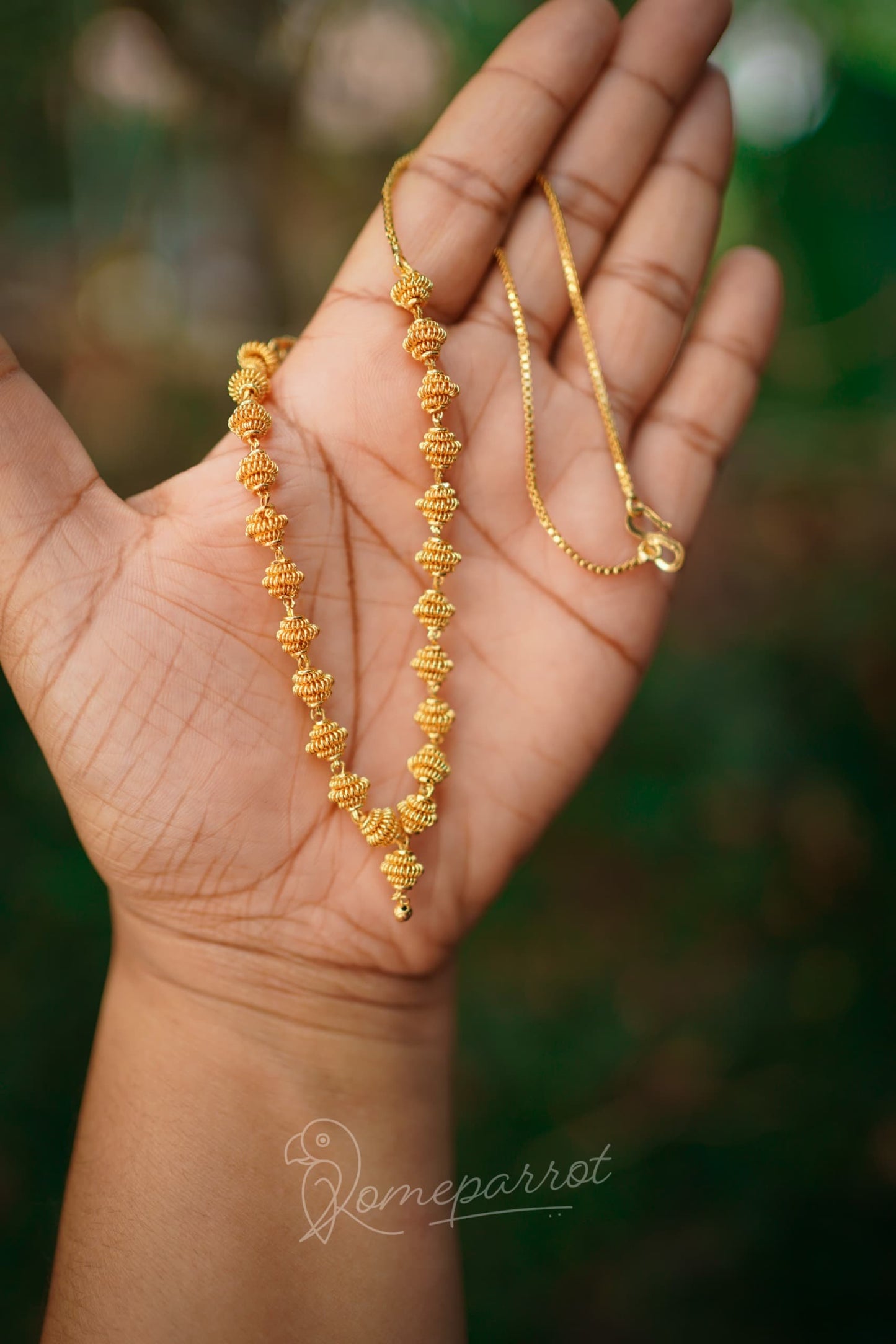 Short Plated round traditional necklace