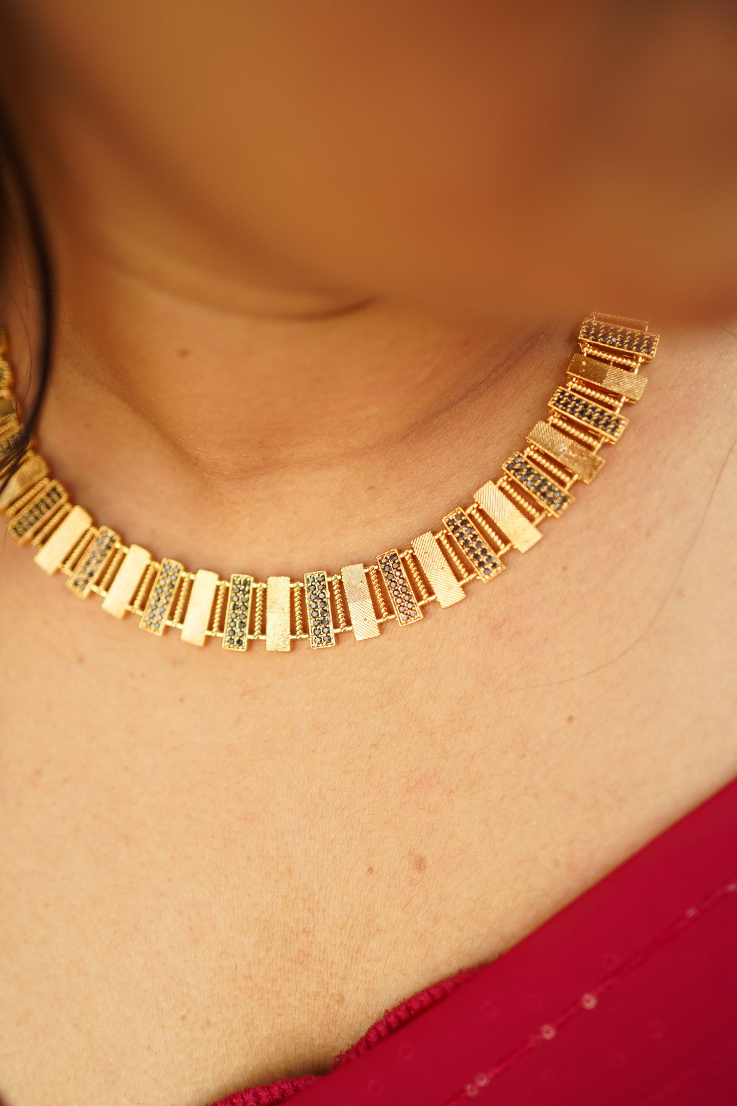 Short gold plated necklace