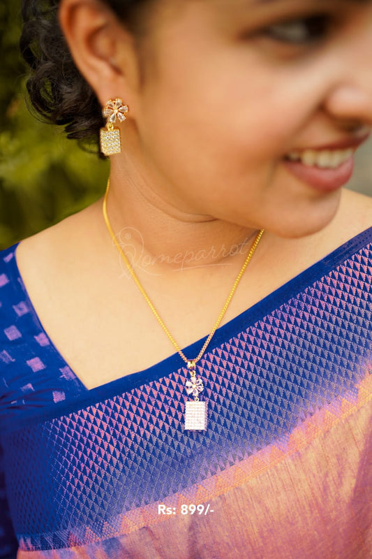Elegant Pendent and Earring with Chain