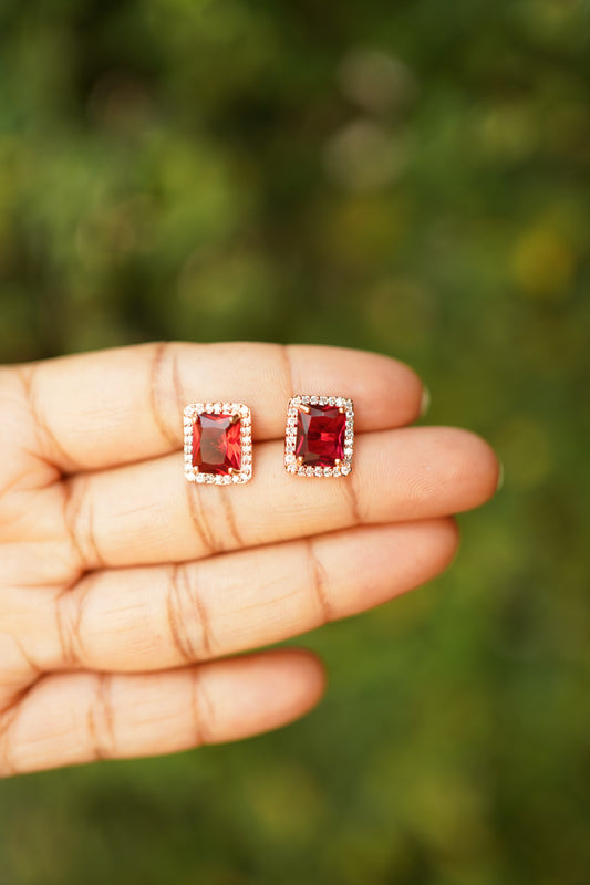 Elegant Red Stud -E1