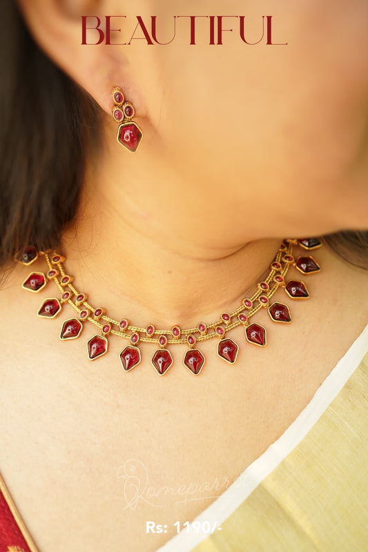 Simple Elegant Traditional Antique Set