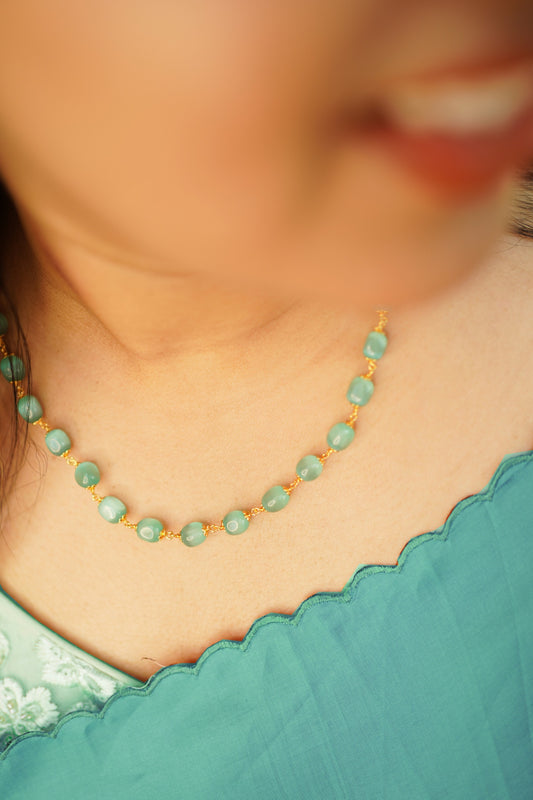 Fiesta Short Simple Stone Beaded Necklace
